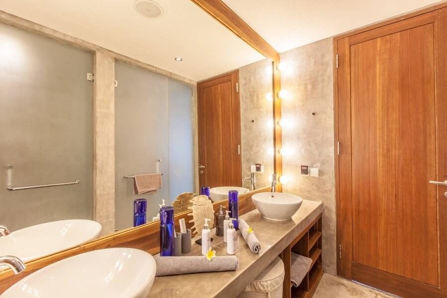 Apartment with Hot Tub in Seminyak