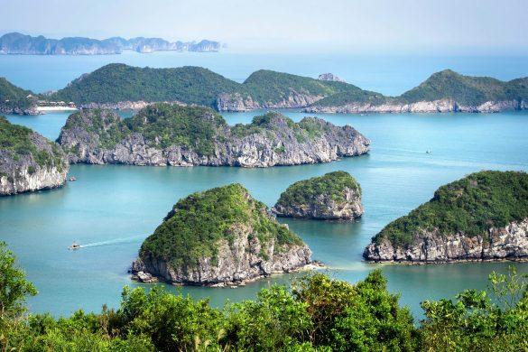 Vietnam, Halong Bay