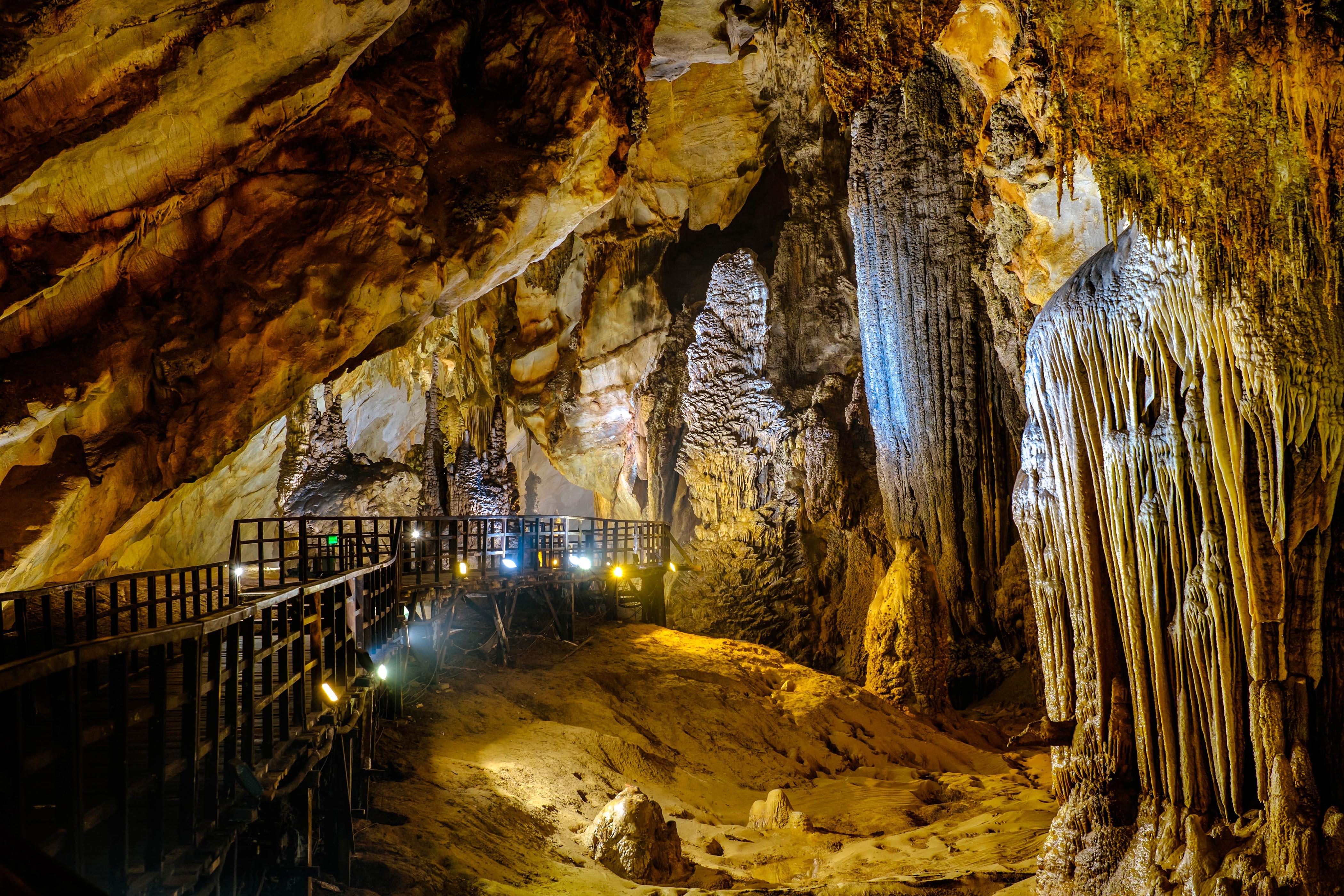 Cave Vietnam