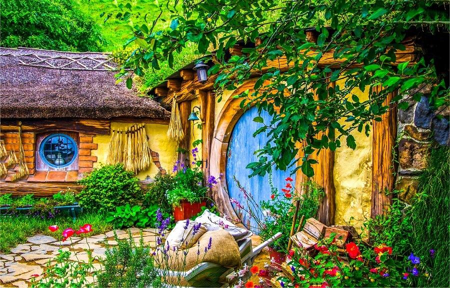 Front door of a hobbit hole in Hobbiton, New Zealand