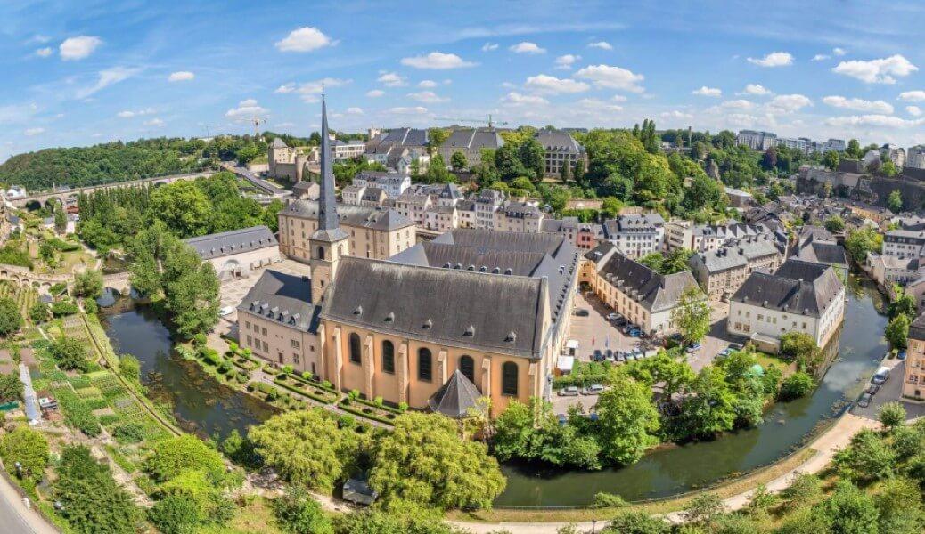 View from Chemin de la Corniche over Luxembourg