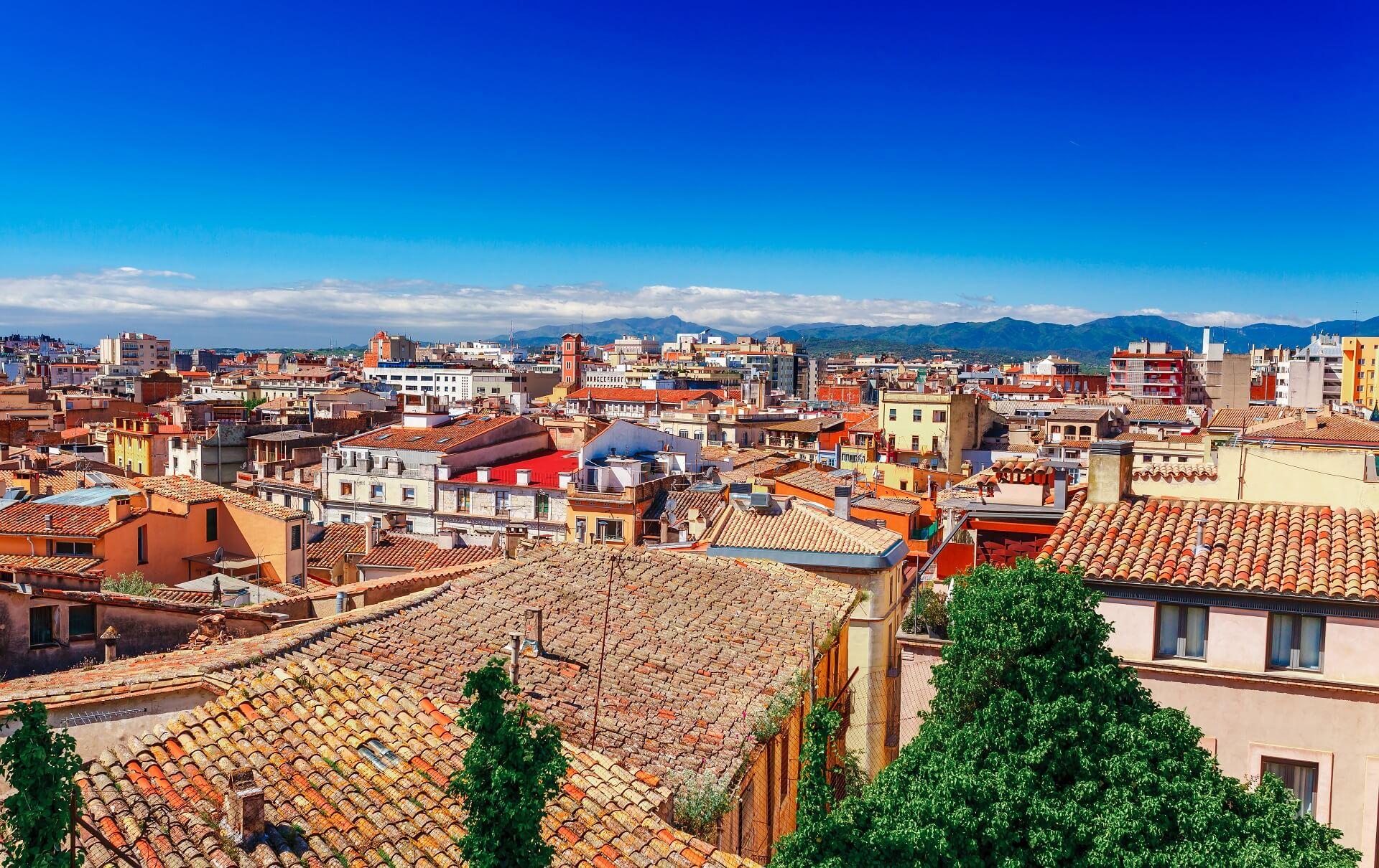 From the city wall, you get your first impression of Girona
