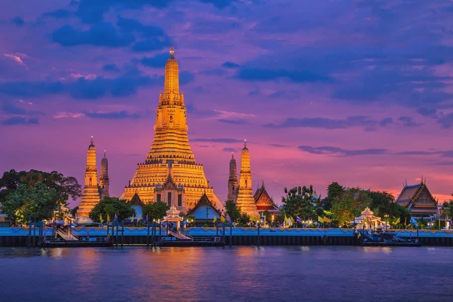 Sales-Thailand_Wat-Arun-Temple_Foto-Tourism-Authority-of-Thailand_BKK-2