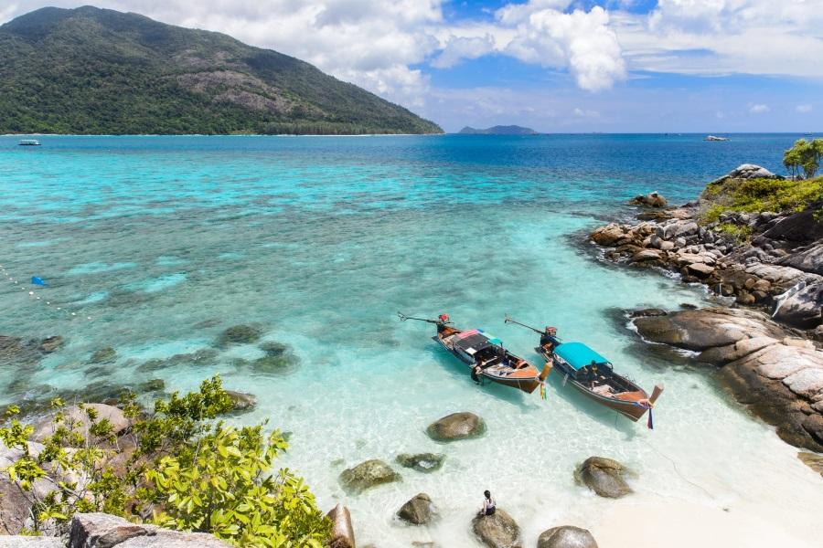 Sunrise-Beach-koh-lipe_shutterstock_497049481_900x600