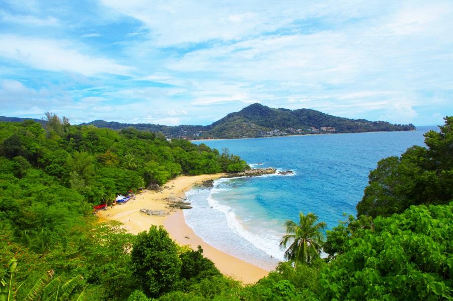 Laem-Singh-Beach_shutterstock_461965735_900x600