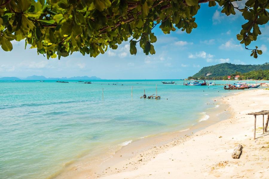 Thong-Krut-Strand_GettyImages-1204408303_900x600