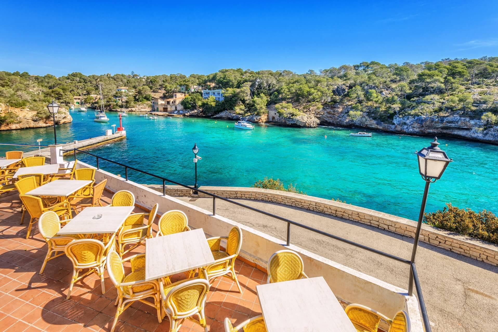 Terrace overlooking Cala Figuera