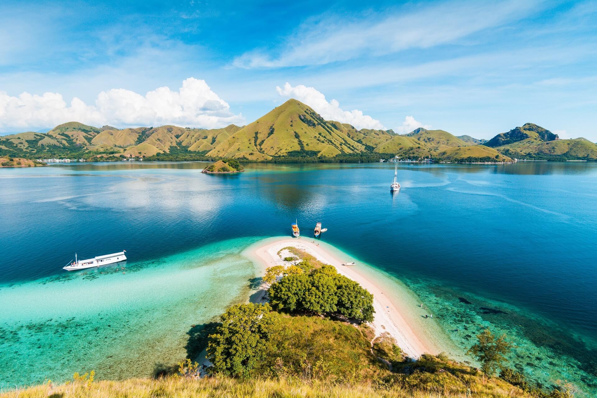 A beach in Indonesia, near Komodo