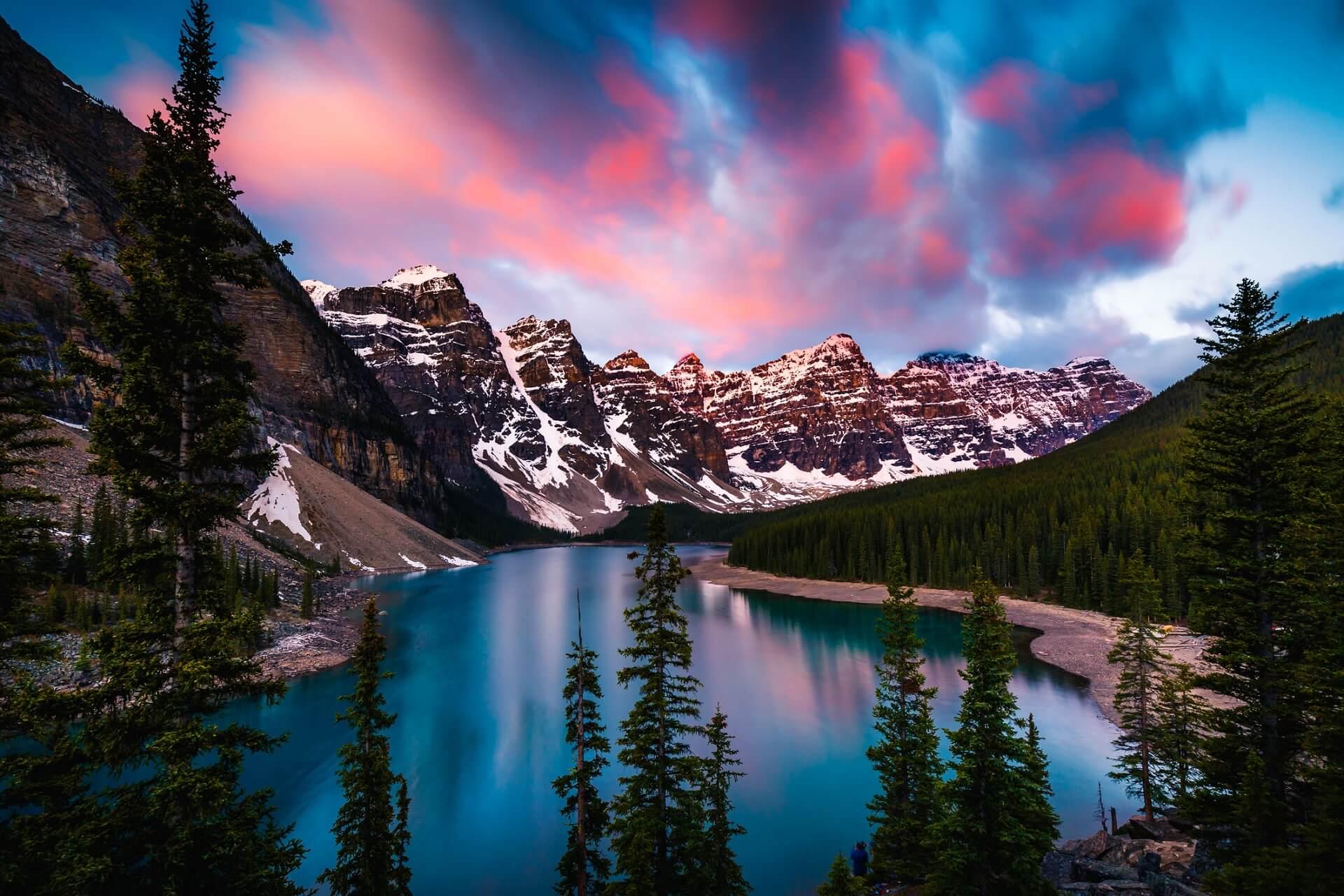 Banff National Park is simply stunning and is one of the most beautiful national parks in the world