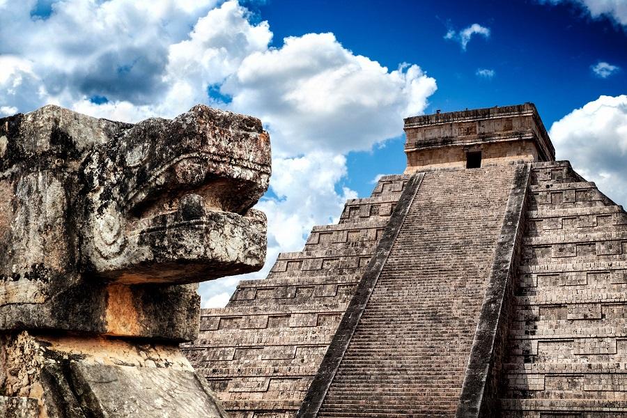 Maya Pyramid Chichen Itza