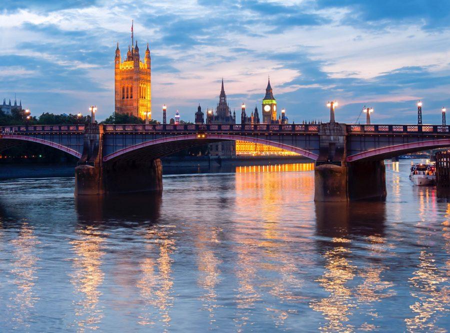 Houses of Parliament illuminated iStock_000068806983_Large-2