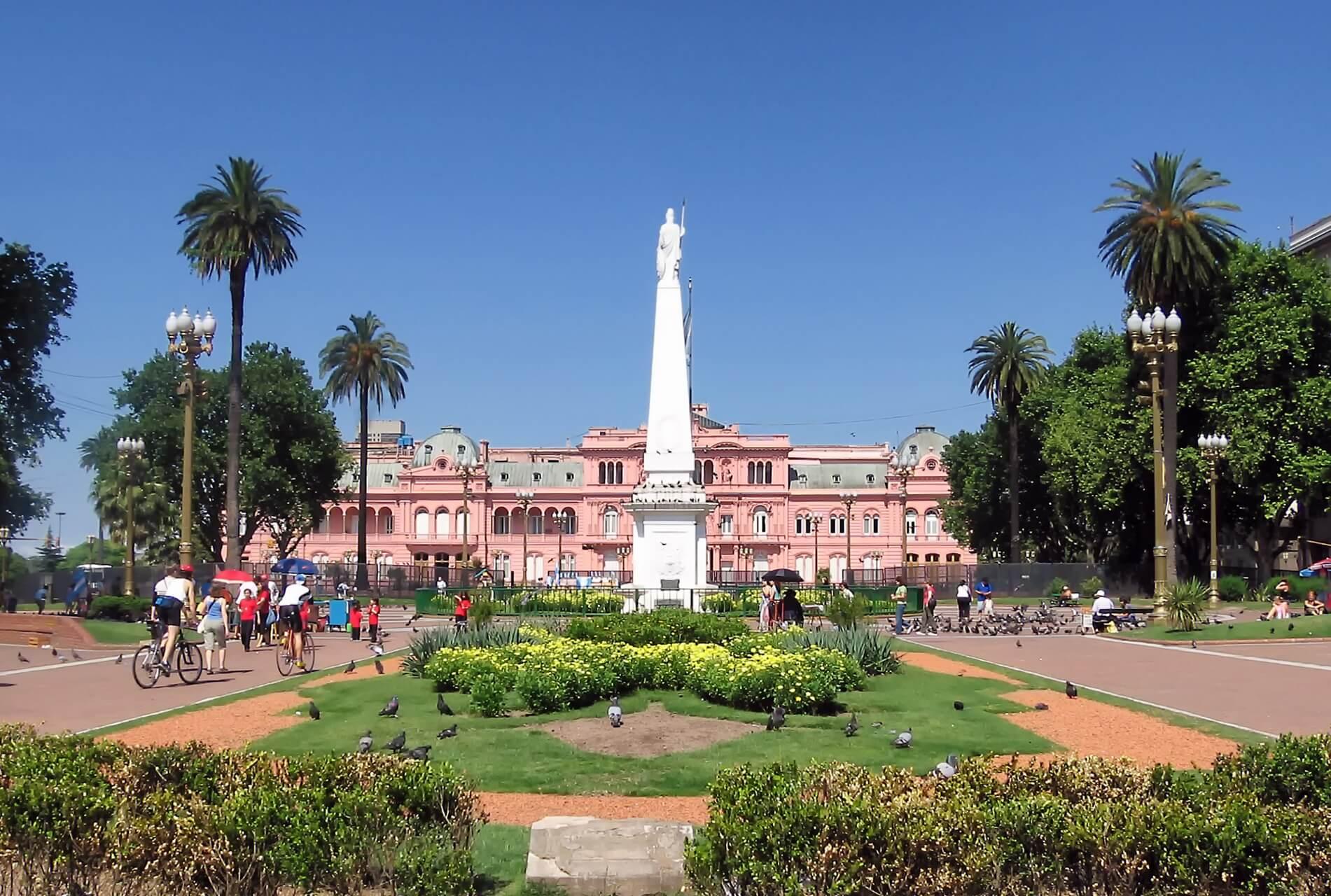The famous Casa Rosada at Plaza de Mayo