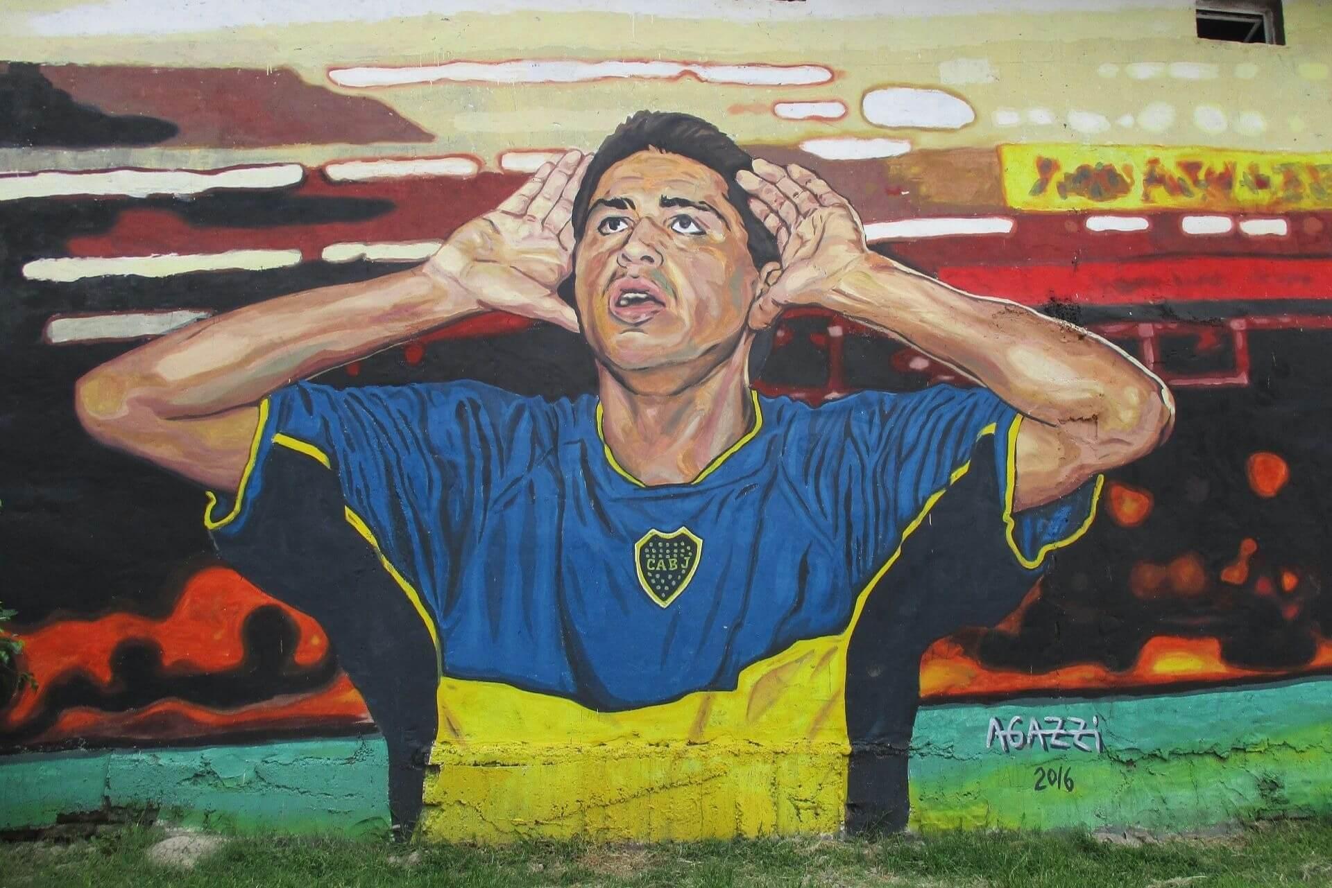 Art and soccer, two highlights of La Boca combined