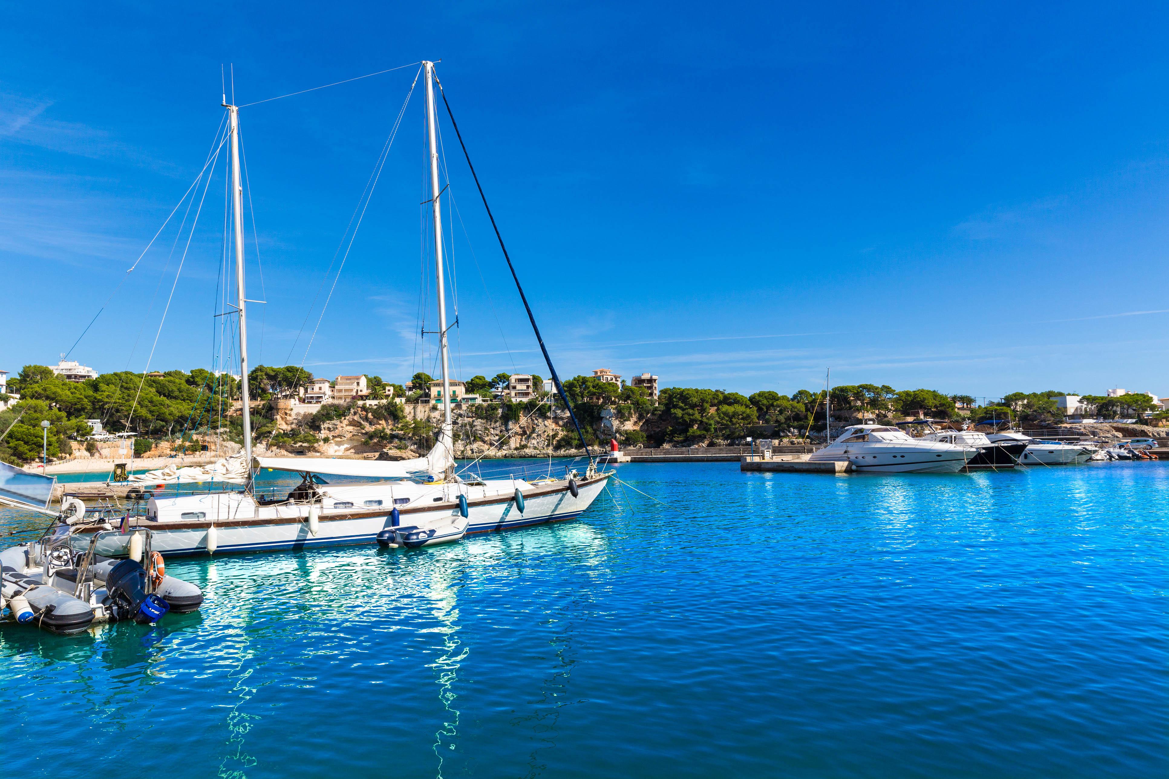 Porto Cristo, Harbor