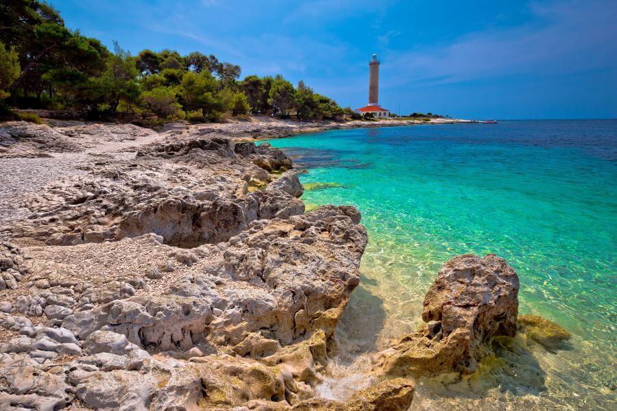 dugi_otok_kroatien_iStock-806425990