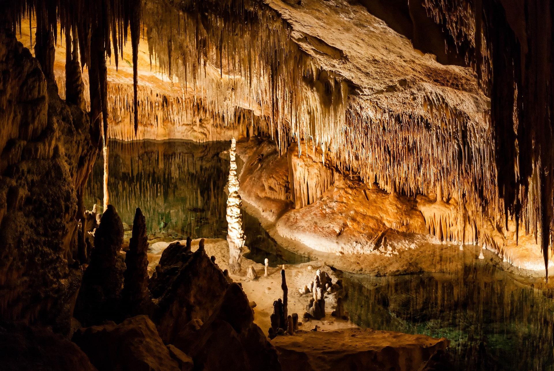 The Mysterious Dragon Caves in Mallorca