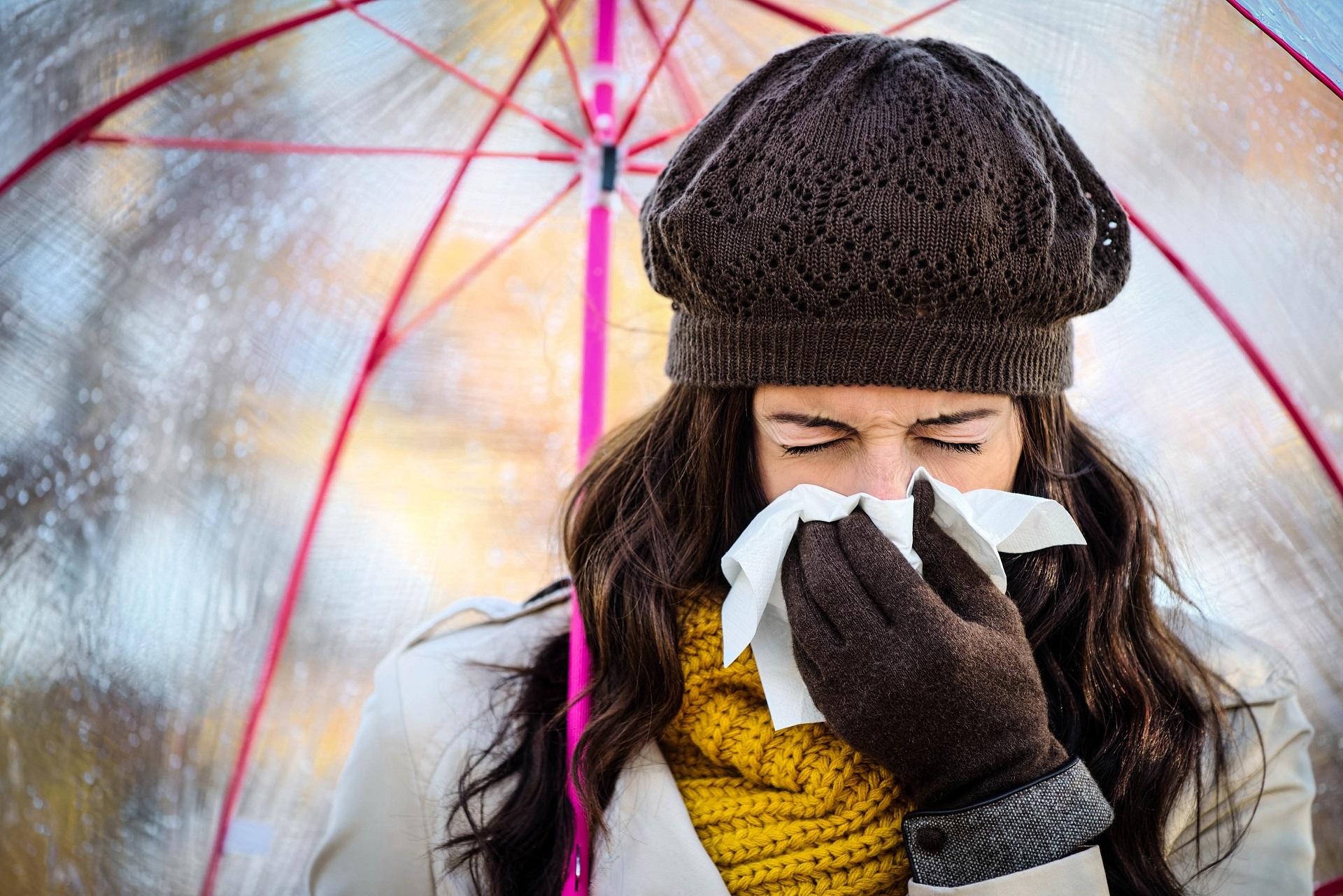A woman has caught a cold on vacation