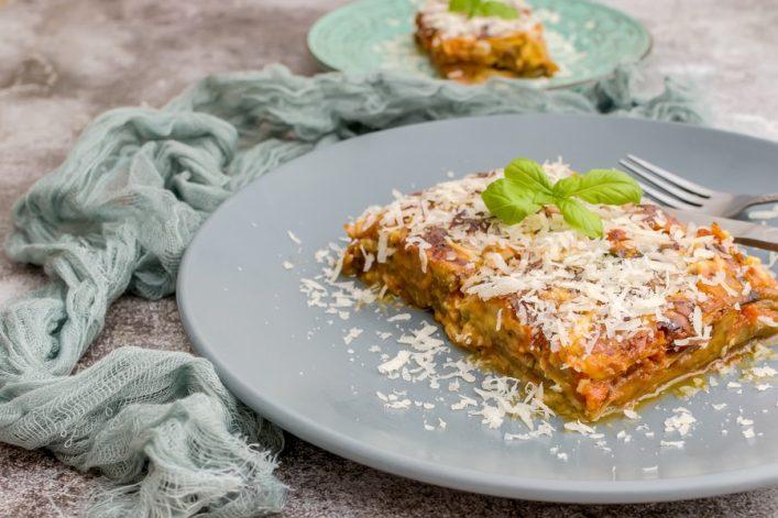 parmigiana-di-melanzane_shutterstock_1828430927