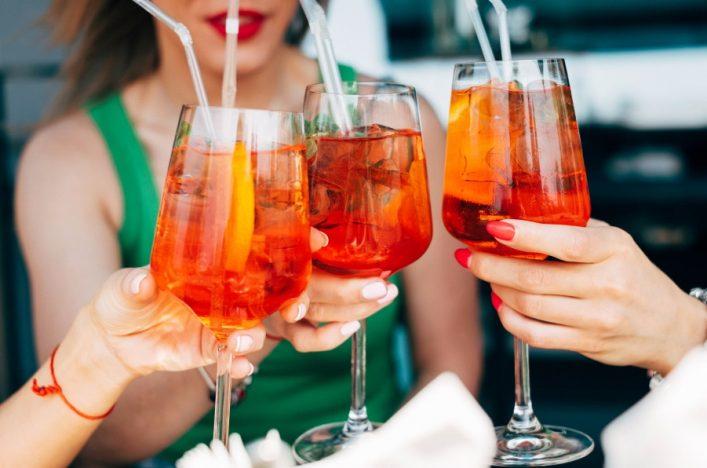toast-aperol-spritz_shutterstock_1081665122