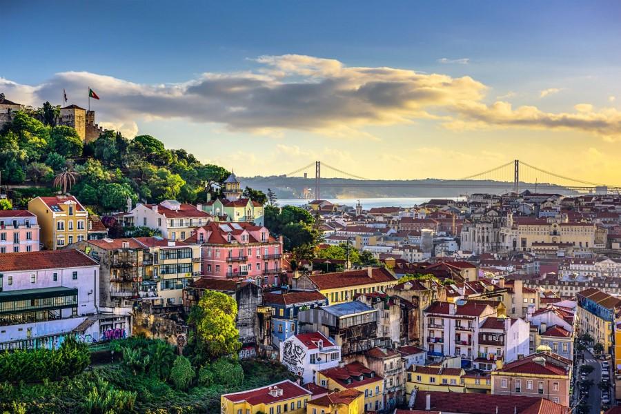 Lisbon-Portugal-Skyline-and-Castle