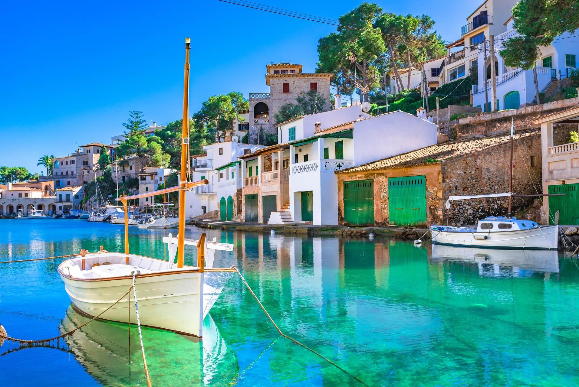 The beautiful bay of Cala Figuera in Mallorca