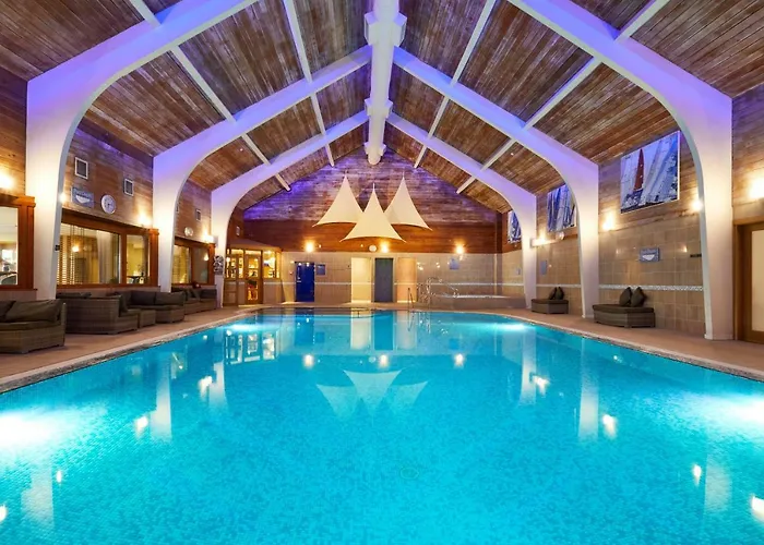 Discover Penrith Hotels with Pool: Enjoy a Refreshing Stay in Beautiful Surroundings
