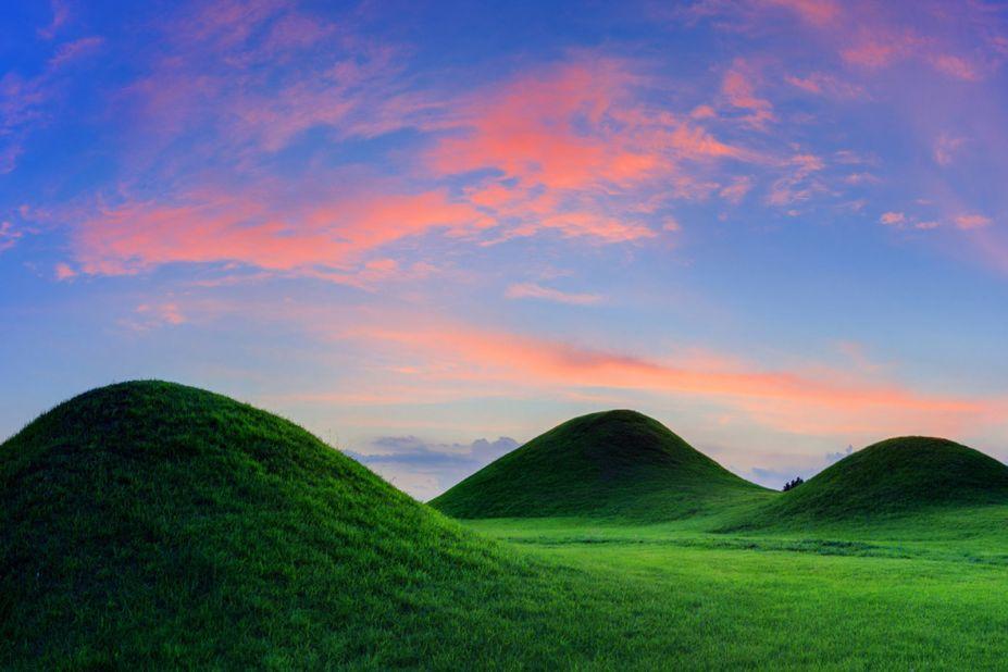 <strong>Gobungun, Changyeong: </strong>These ancient tombs date to the 5th and 6th centuries. There are approximately 180 tombs in this area in South Gyeongsang Province that are close to main roads and easy to access.