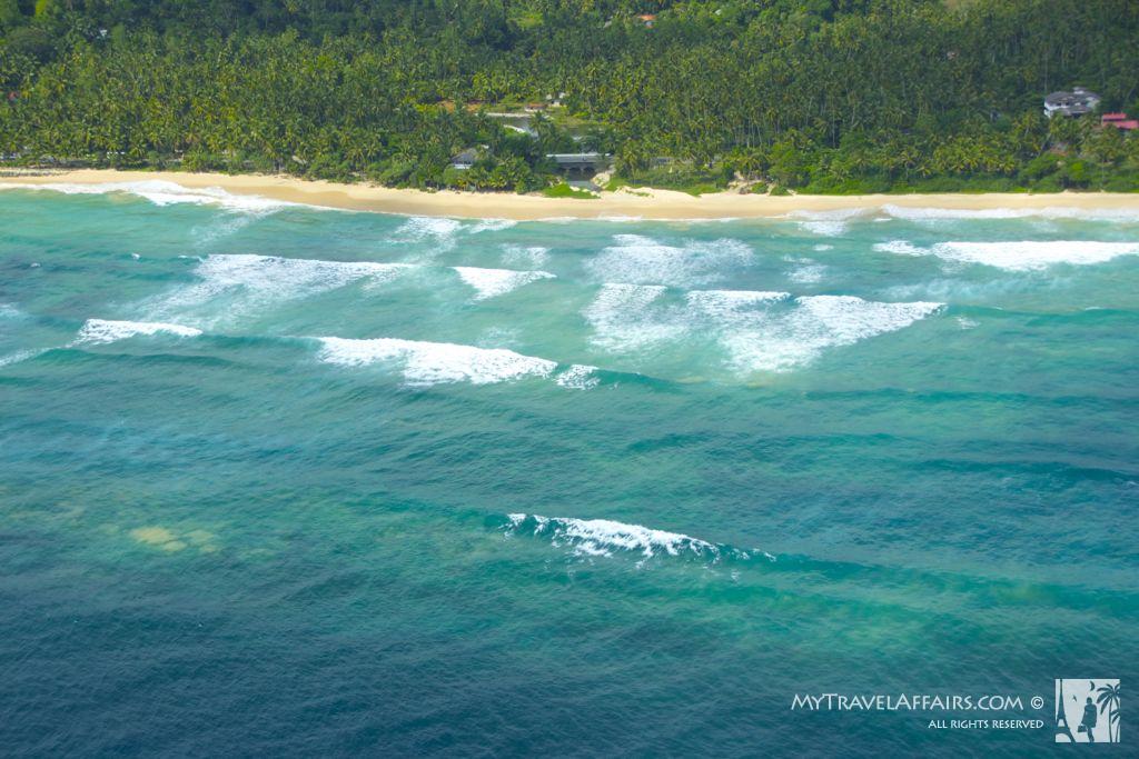 Scenic flight by Cinnamon Air