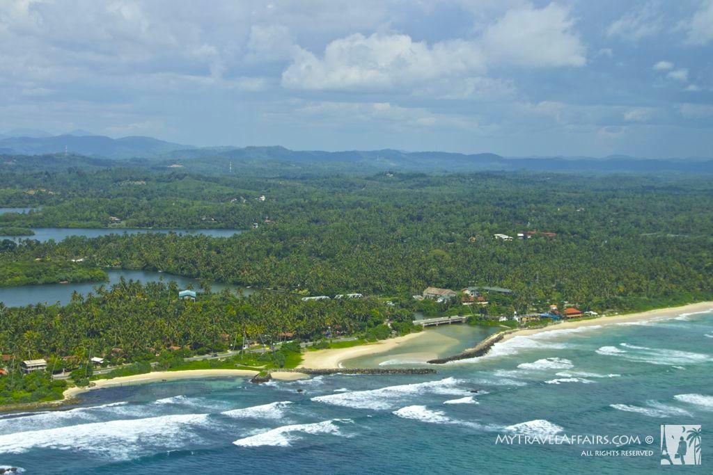 Scenic flight by Cinnamon Air